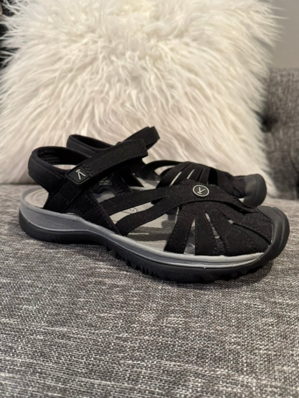 KEEN Rose Sandals Women’s 8.5 Black Neutral Gray Outdoor Hiking Water EUC - Picture 3 of 8